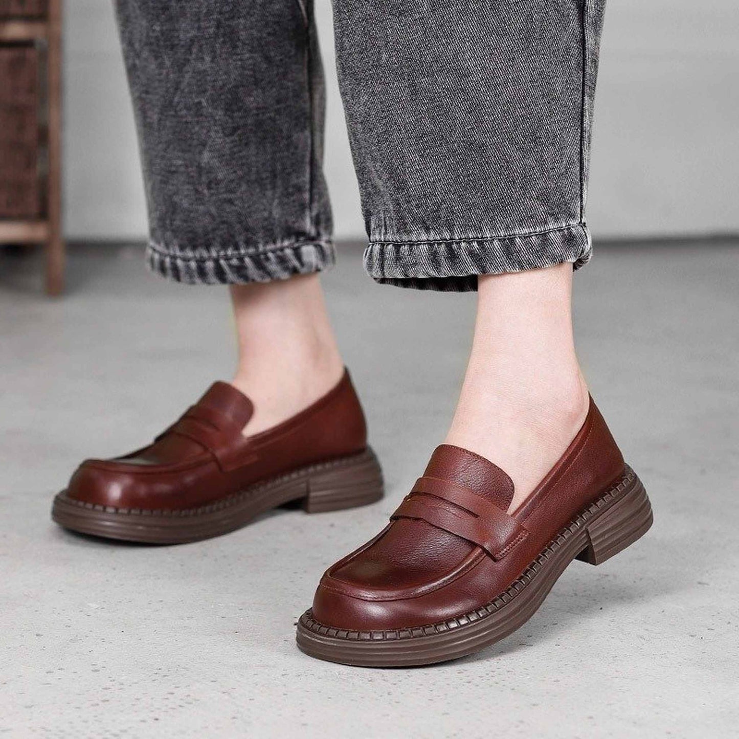 british full grain cowhide loafers for women in black c 02