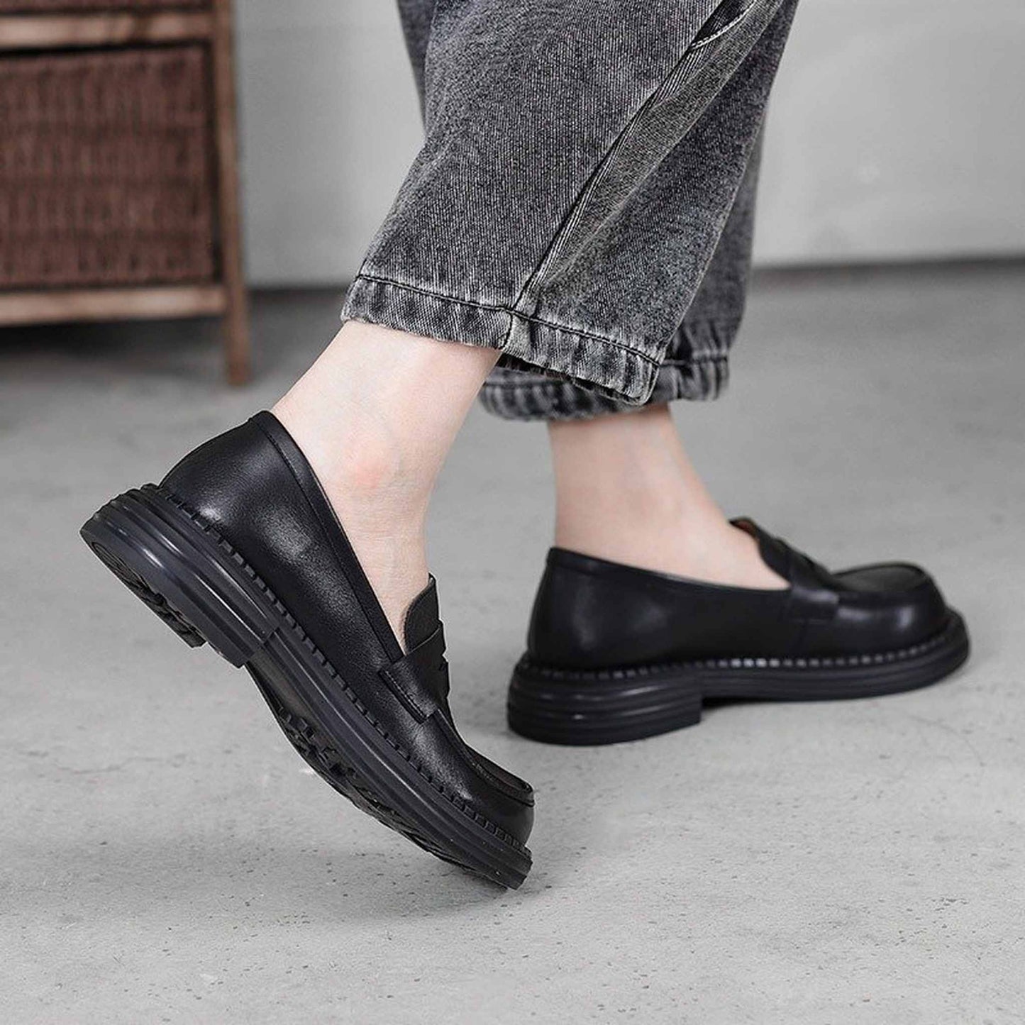 british full grain cowhide loafers for women in black c 03