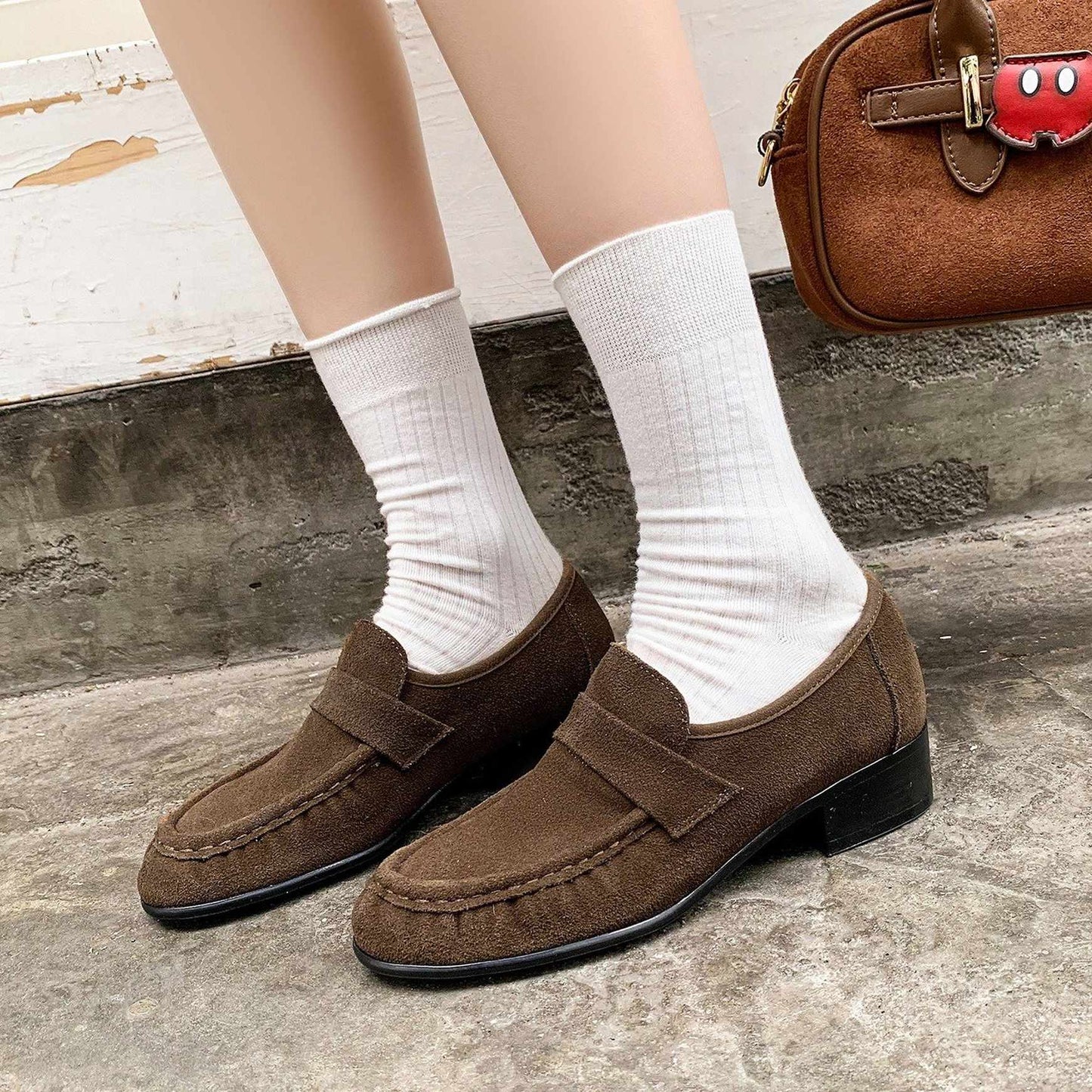 european pleated round toe low heel leather loafers in  02