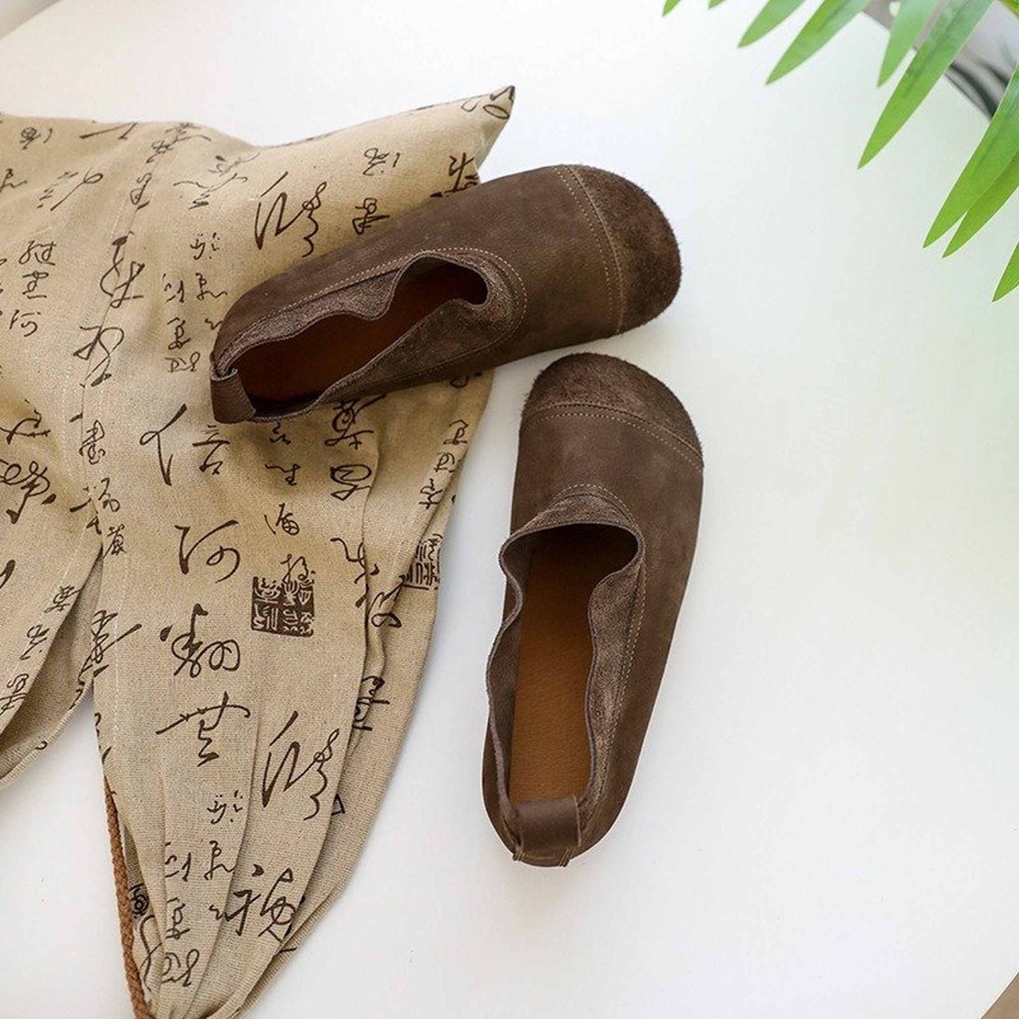 mori soft sole cowhide round toe flat shoes in coffee g 04