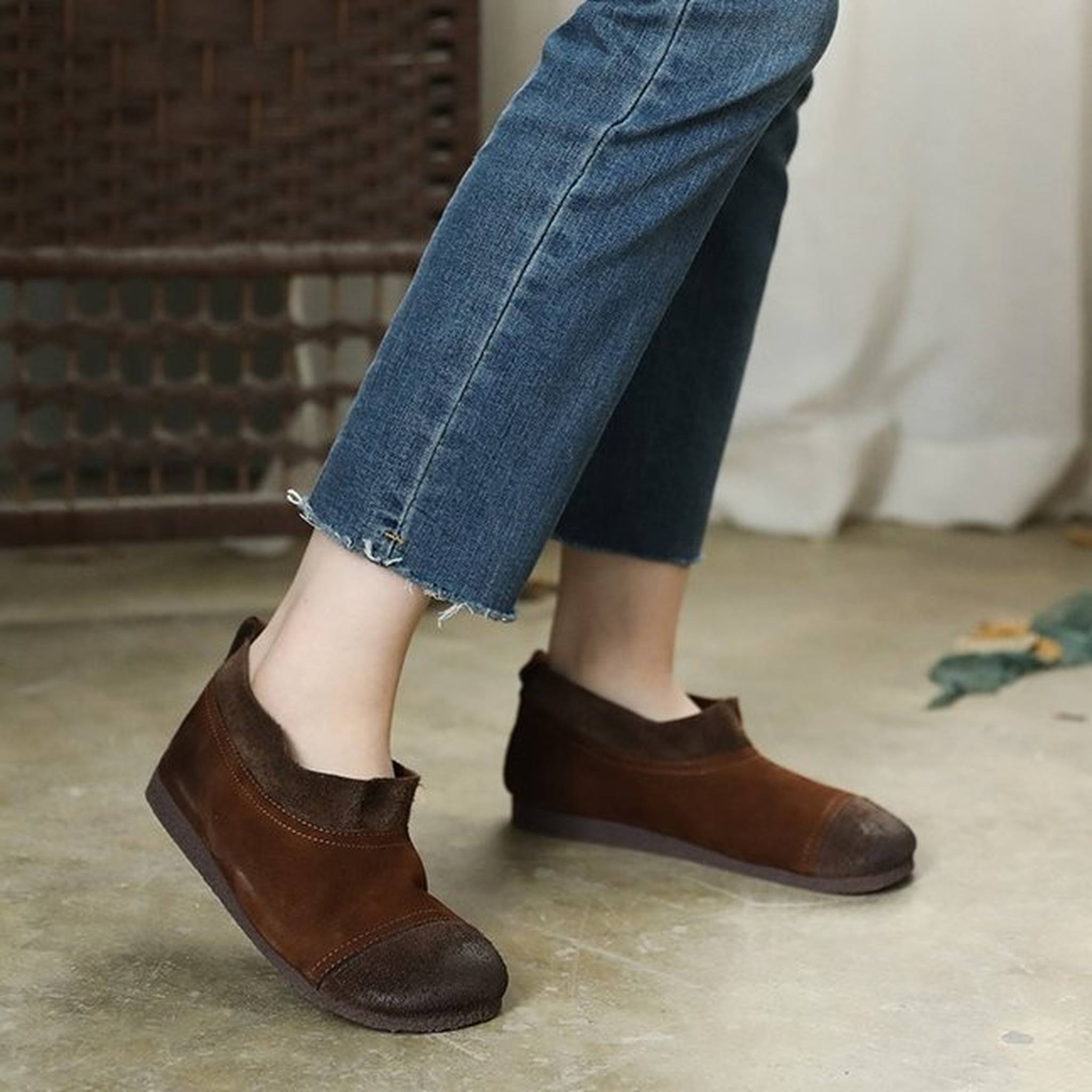 mori soft sole cowhide round toe flat shoes in coffee g 06