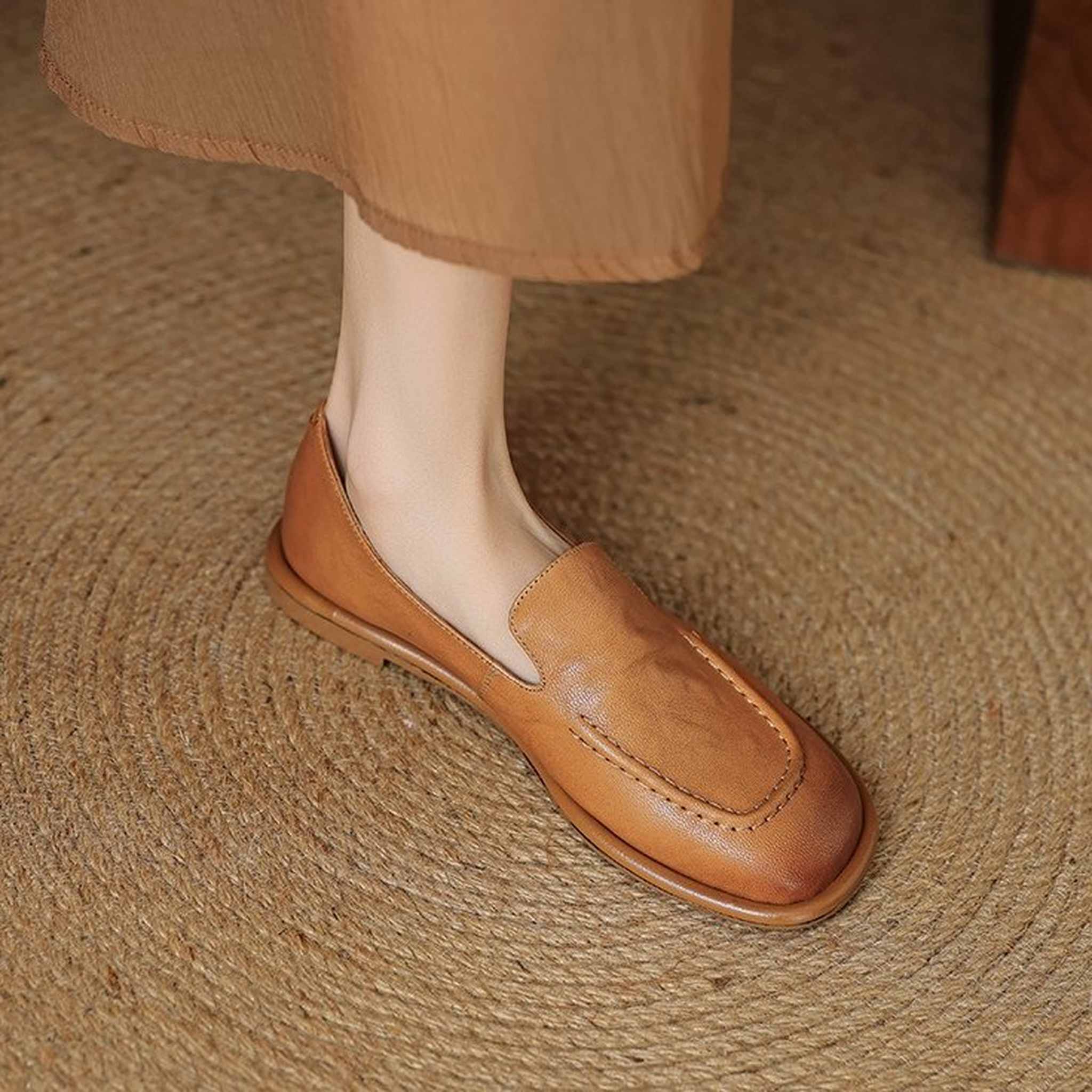 soft sheepskin round toe flat shoes for autumn in black 06