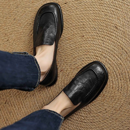 soft sheepskin round toe flat shoes for autumn in black 09