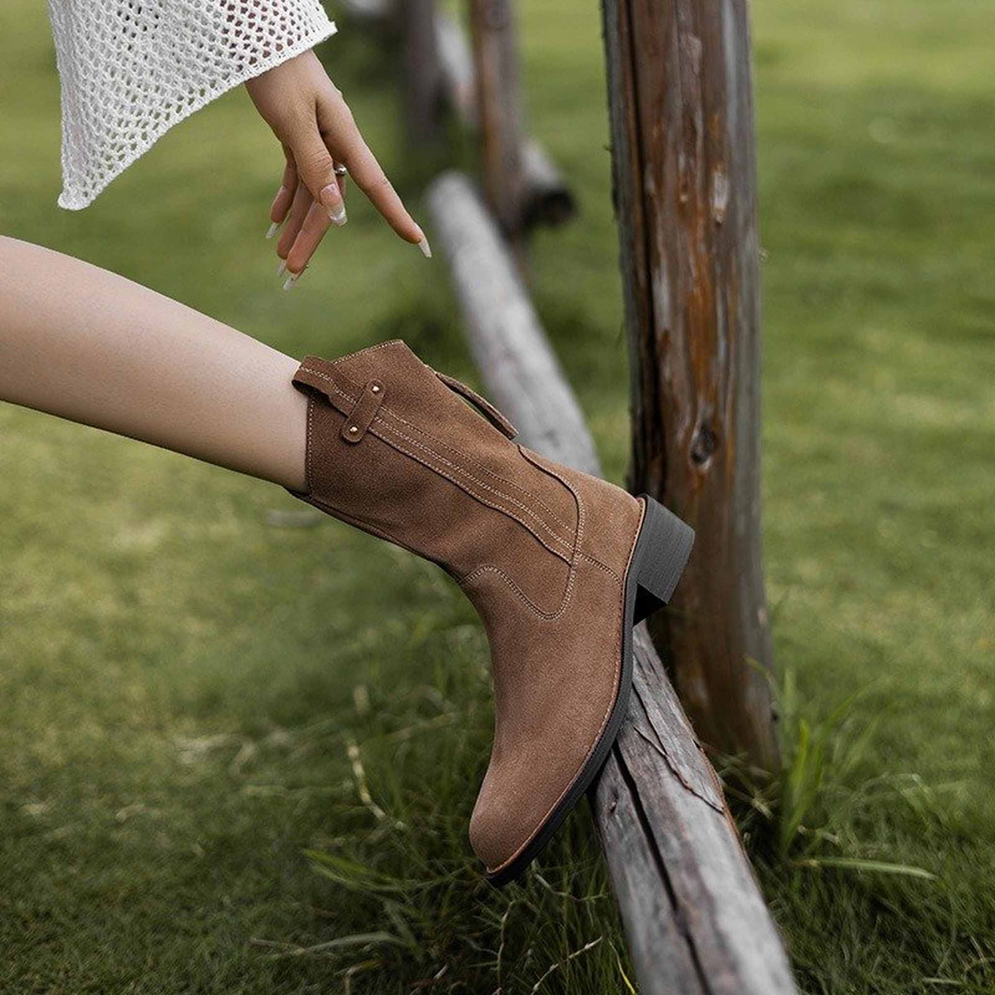 thick heel western cowboy short boots for autumn in bla 02
