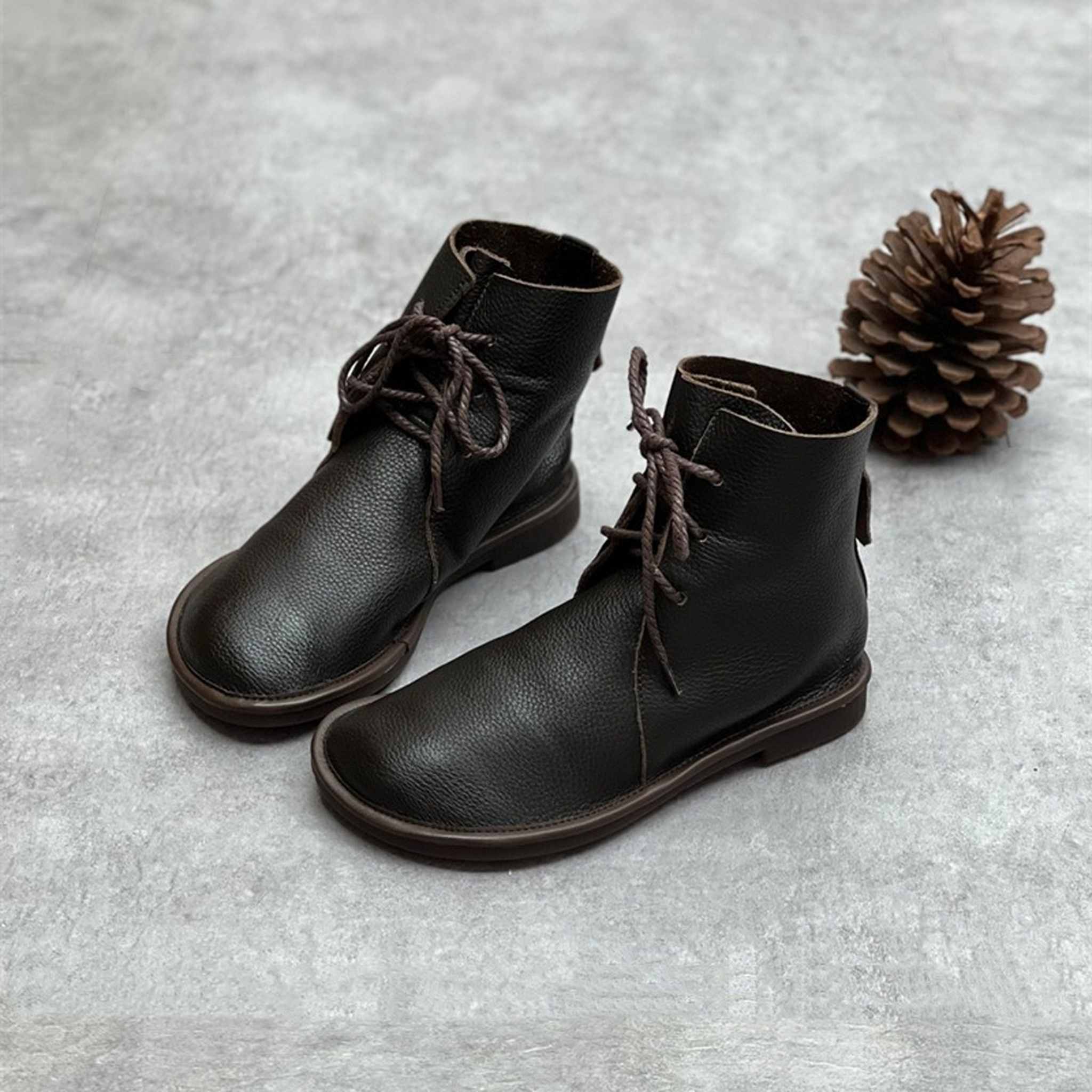 vintage soft leather round toe chelsea martin boots in  03