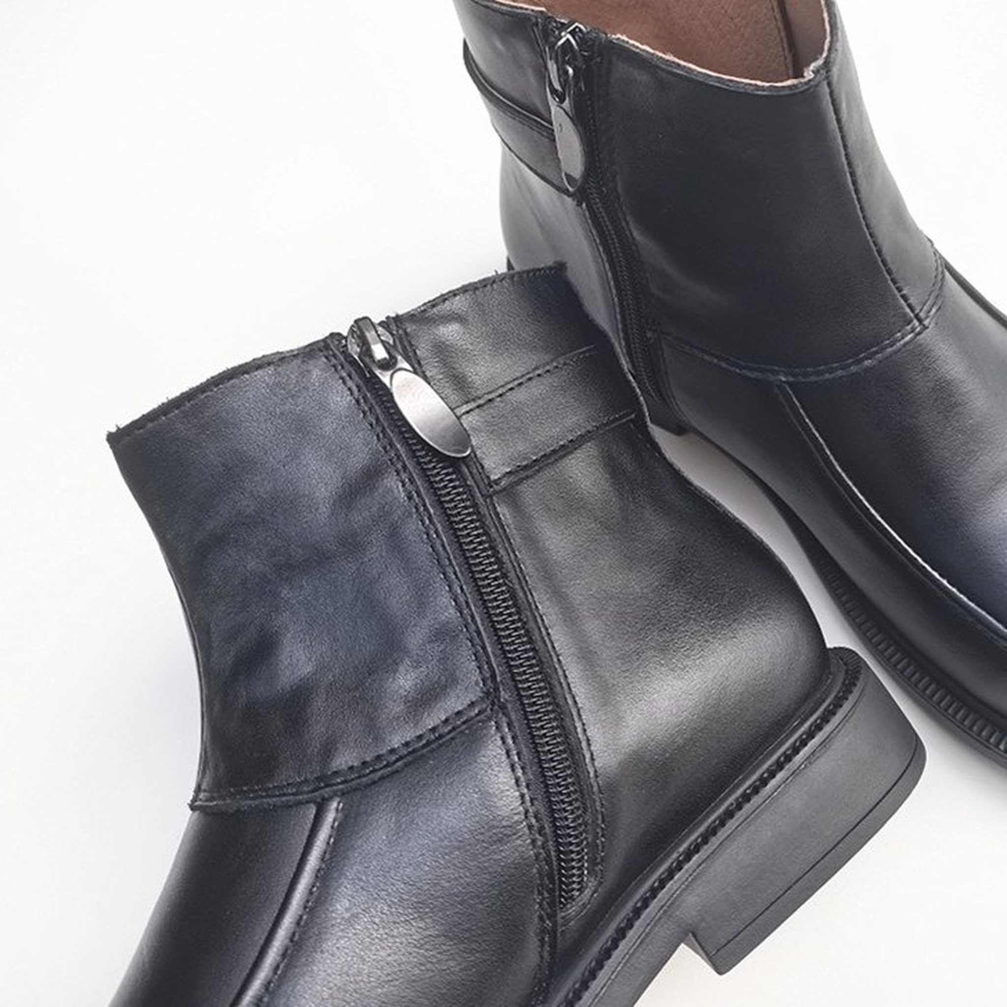 wide high top british work style leather ankle boots in 08